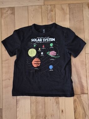 Boys Size 6/7 GAP Black Solar System Planet Graphic Tee